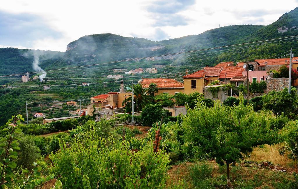 Agriturismo Barilaro Finale Ligure Luaran gambar